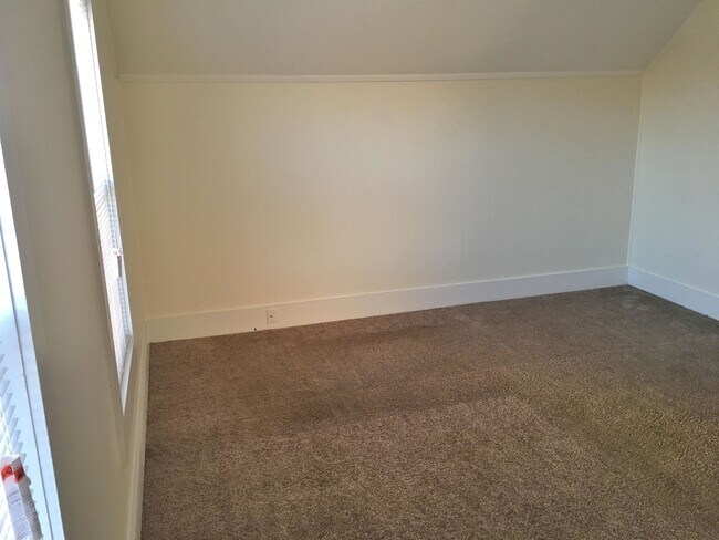 Building Photo - 239 Turner St