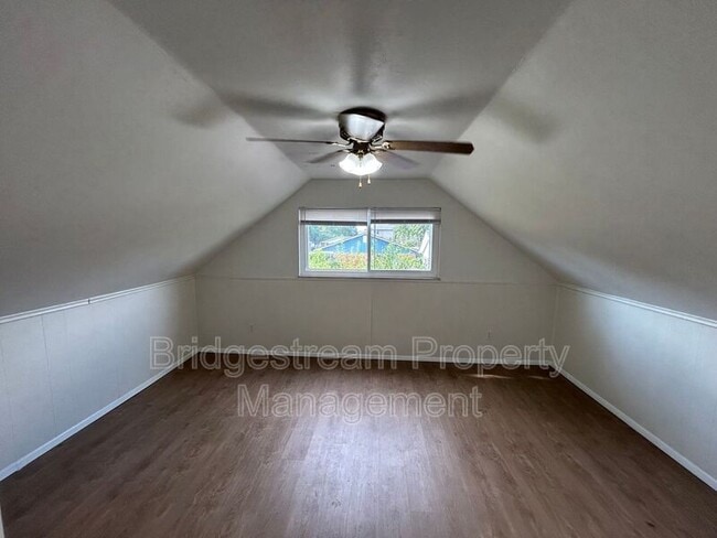 Building Photo - 407 Bramlage Ln