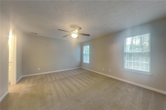 Building Photo - 1250 Summit Point Ln