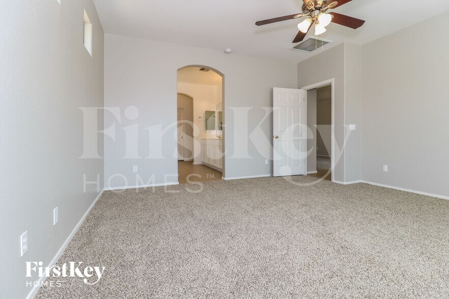 Building Photo - 22191 W Shadow Dr