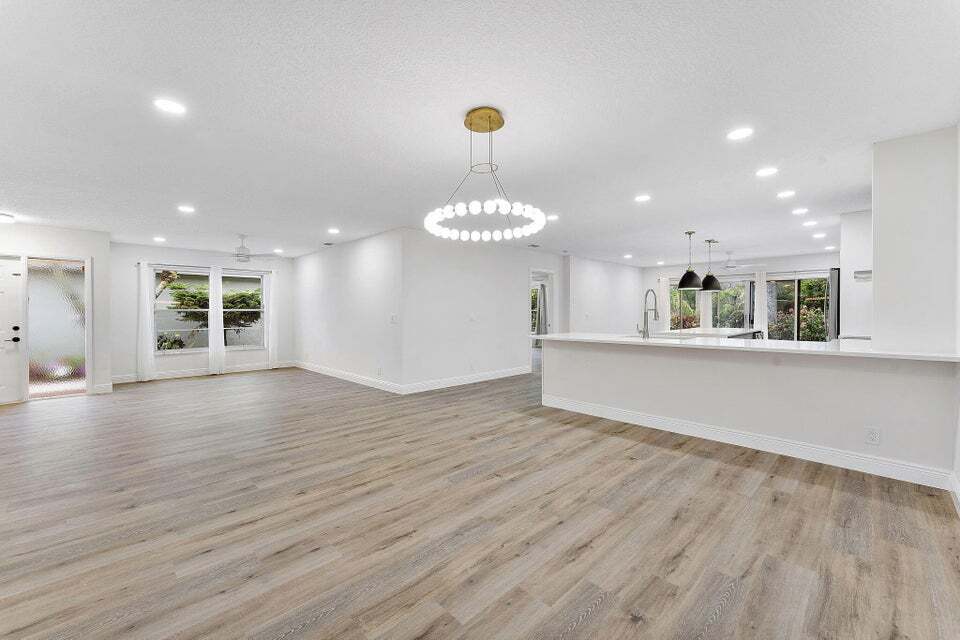 Building Photo - 9180 Pine Springs Dr