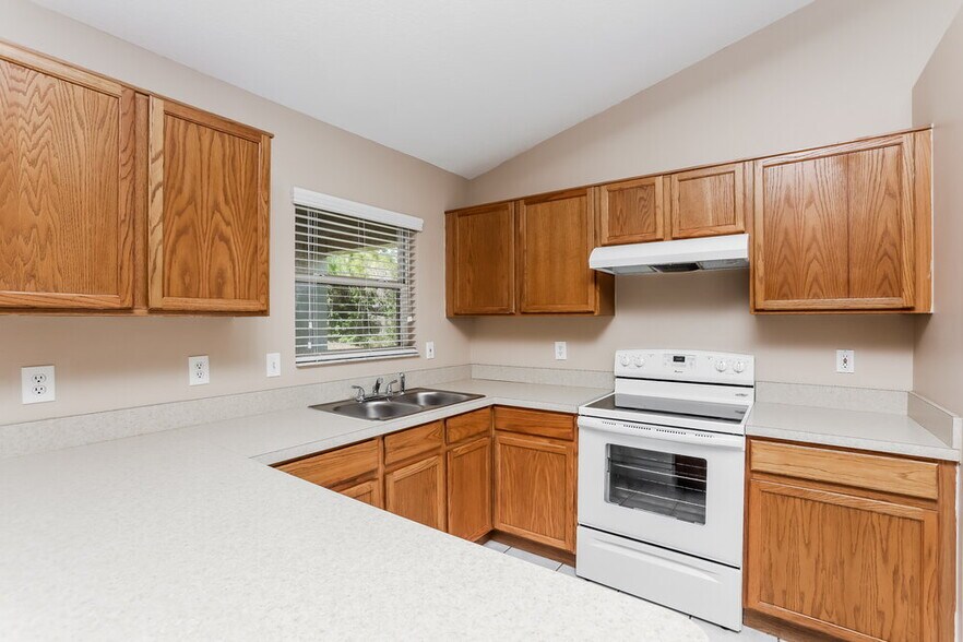 Building Photo - 914 Arbor Hill Cir