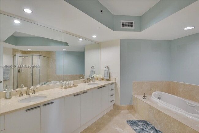 Building Photo - 231 Riverside Dr