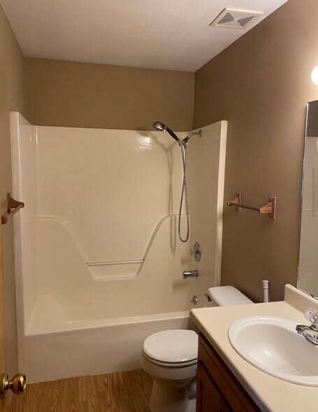 Building Photo - 4115 S Parkhill Ct