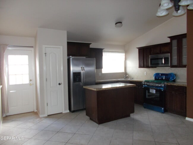 Building Photo - 749 Desert Sage Dr