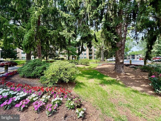 Building Photo - 12204 Braxfield Ct