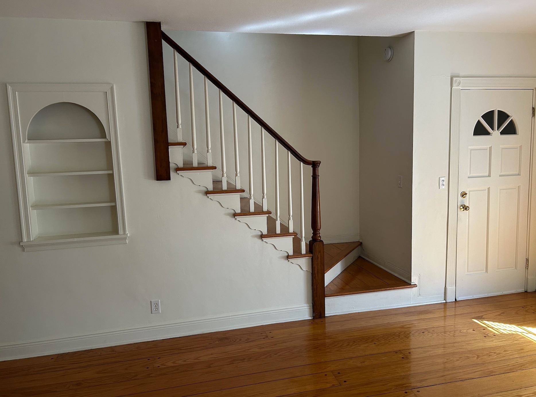 Entry + Stairs - 3800 Segovia St