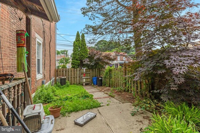 Building Photo - 4640 Silverwood St