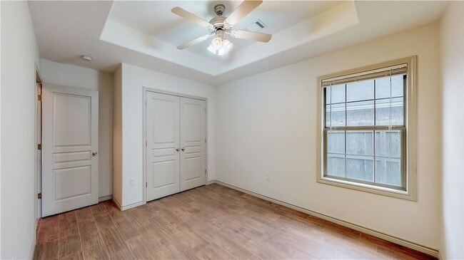 Building Photo - 115 Richards St