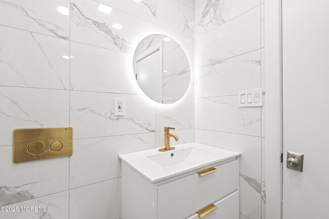 Building Photo - 24 Valley Forge Rd