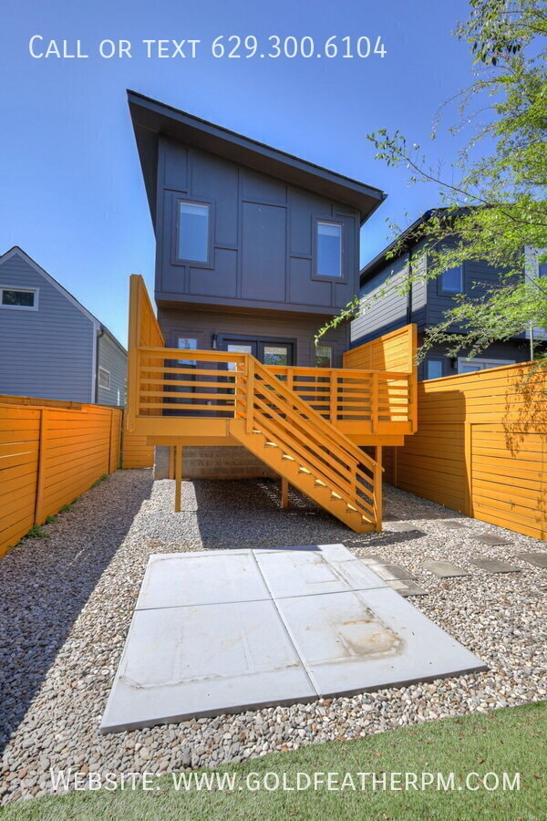 Building Photo - 5006A Indiana Ave