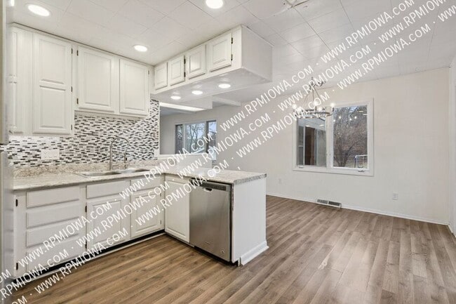 Building Photo - 1206 Amos Ave