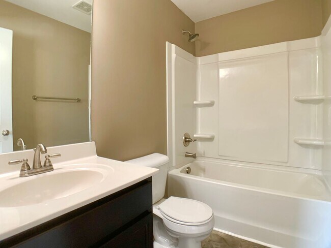 Building Photo - 216 Alexander Blvd