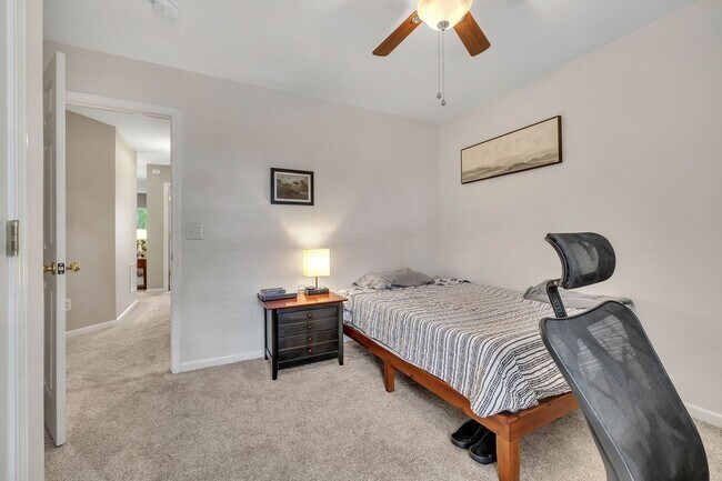 Building Photo - Spotless 3BR/2.5BA townhome minutes from West End, Downtown Nashville!