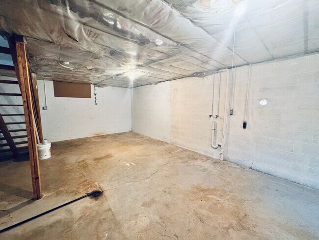 Building Photo - 1503 Ramsgate Ln