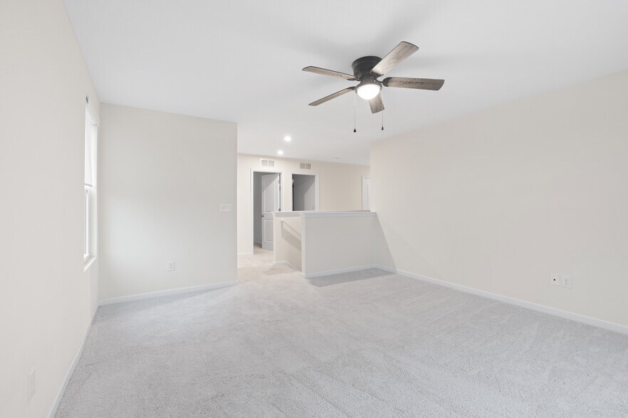 Building Photo - 1375 Theodore Dr