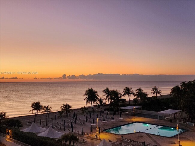 Building Photo - 2030 S Ocean Dr