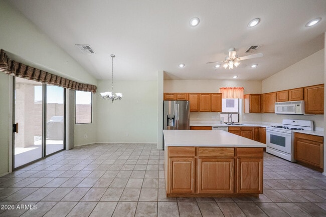 Building Photo - 18100 N Coconino Dr