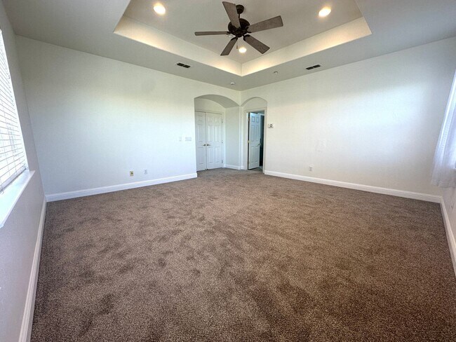 Building Photo - 2369 Fernwood Ln