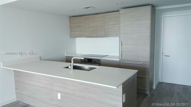 Building Photo - 1300 S Miami Ave