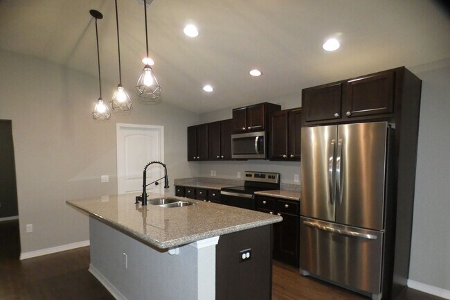 Building Photo - 3-Bedroom Home - The Woodlands