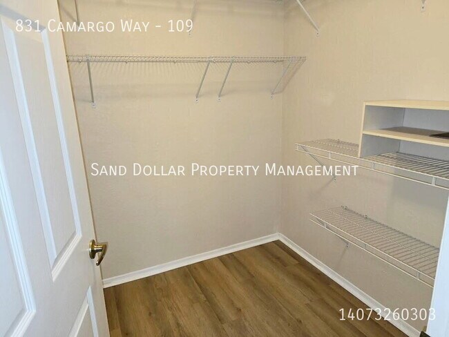 Building Photo - 831 Camargo Way