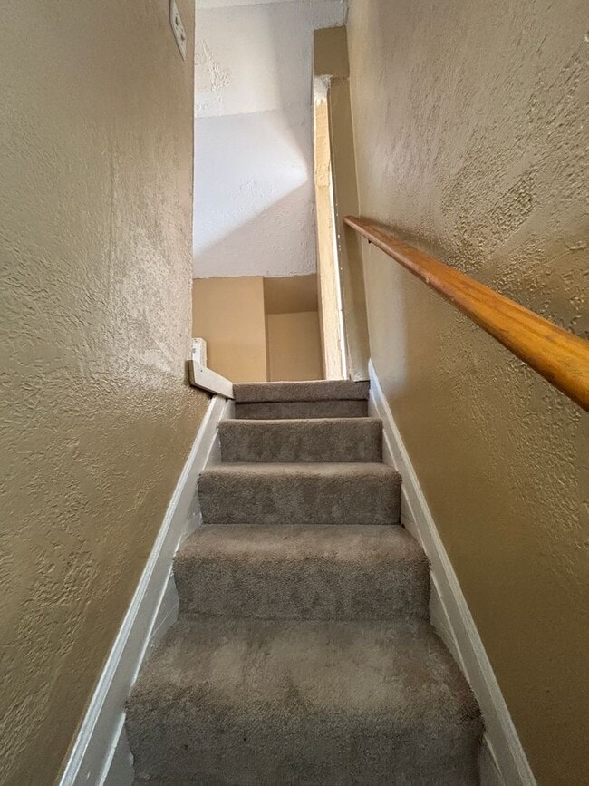 Building Photo - 14 W Carrollton Ave