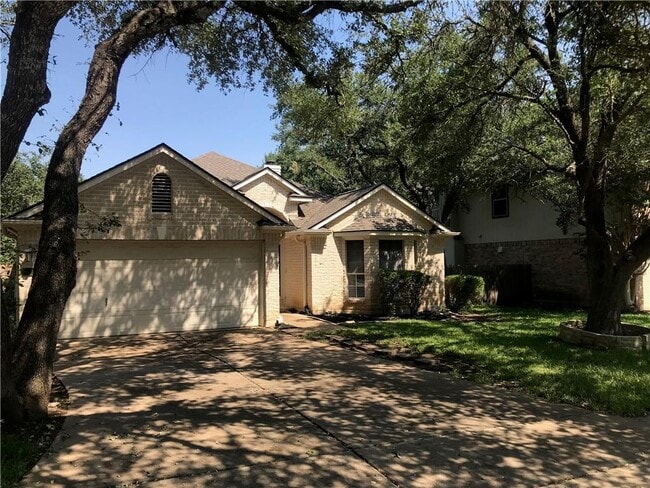 Building Photo - 2109 Lobelia Dr