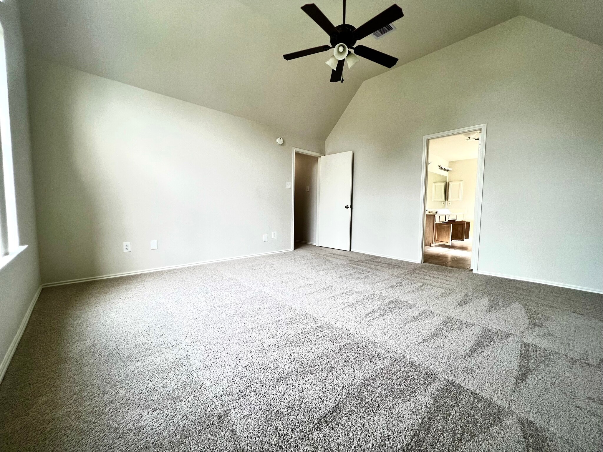Building Photo - 18602 Twigsworth Ln