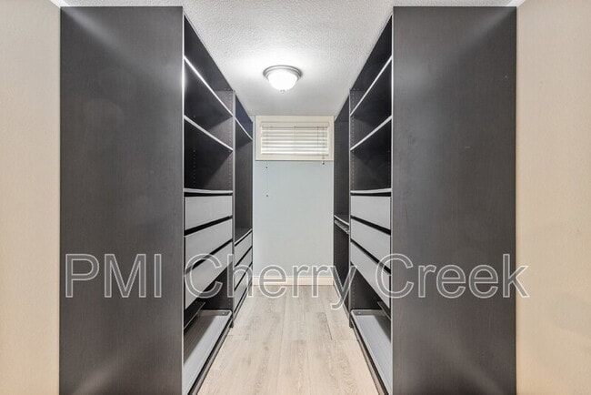 Building Photo - 3195 Fenton St