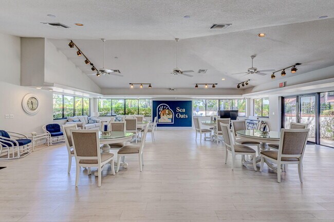 Building Photo - 405 Sea Oats Dr