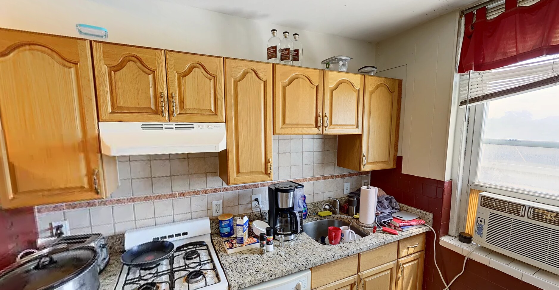 Building Photo - 126 Warren St