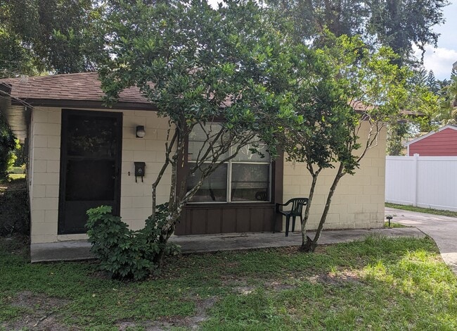 Primary Photo - 1111 Hardy Ave