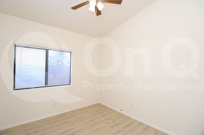 Building Photo - 7074 S Heather Dr