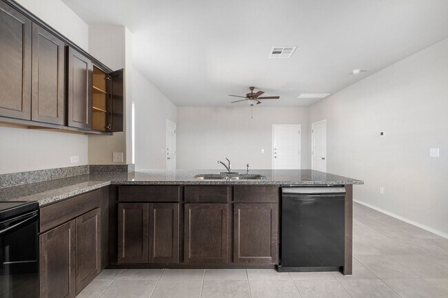 Building Photo - Recently Built 3 Bedroom, 2 Bath Duplex in Georgetown