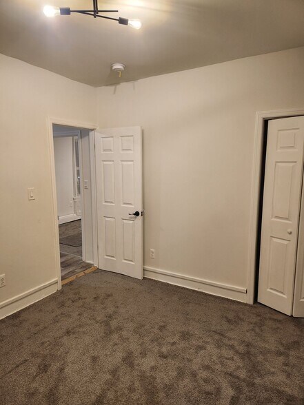 Building Photo - 46 Webster Pl