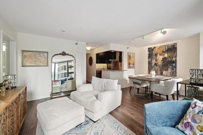 Building Photo - 401 E Ontario St