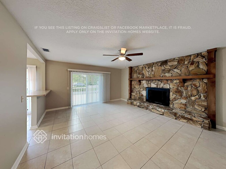 Building Photo - 907 Lakemont Dr