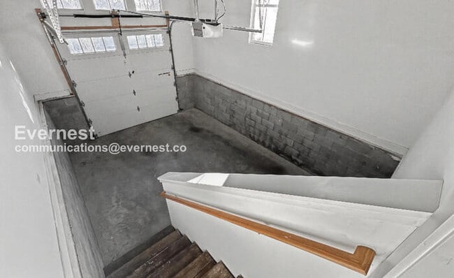 Building Photo - 113 Creighton Ave