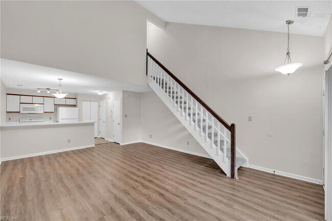 Building Photo - 404 Camberley Way