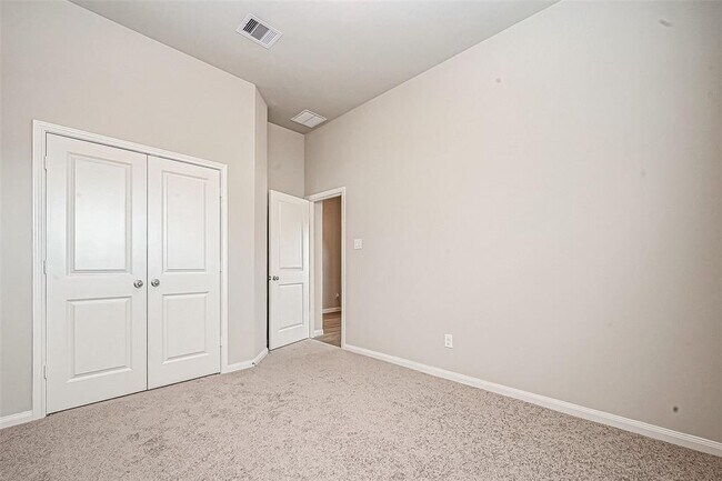 Building Photo - 3919 Sugardale St