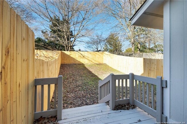 Building Photo - 5940 Laguna Dr