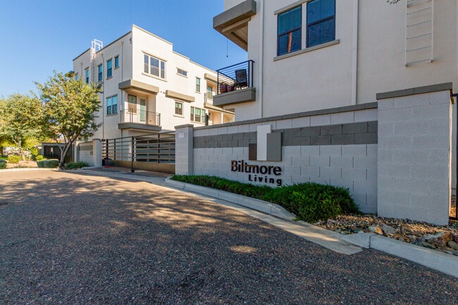 Building Photo - 4235 N 26th St