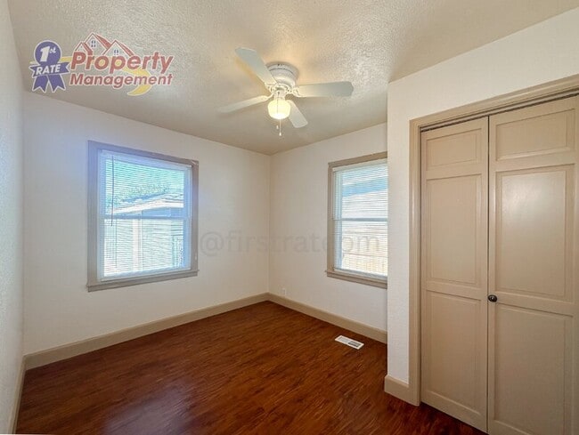 Building Photo - 1721 S Pacific St