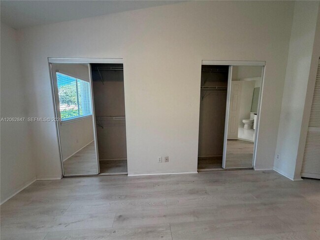 Building Photo - 9820 NW 56th Pl
