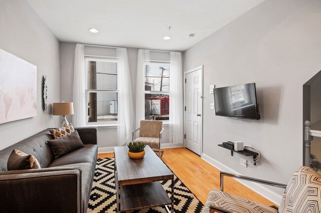 Building Photo - 2551 Grays Ferry Ave