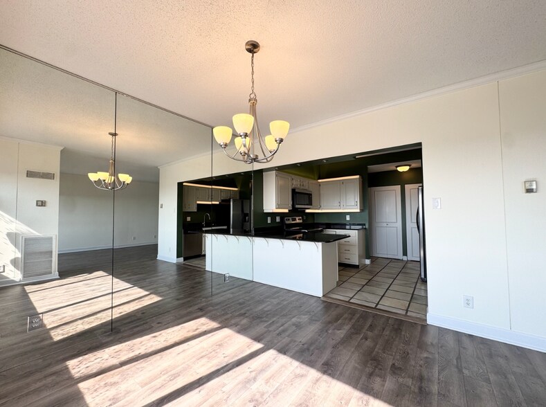 Building Photo - 2510 Grand Blvd