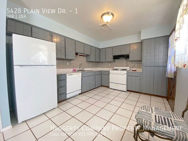 Building Photo - Northeast El Paso 3 Bed Refrig A/C