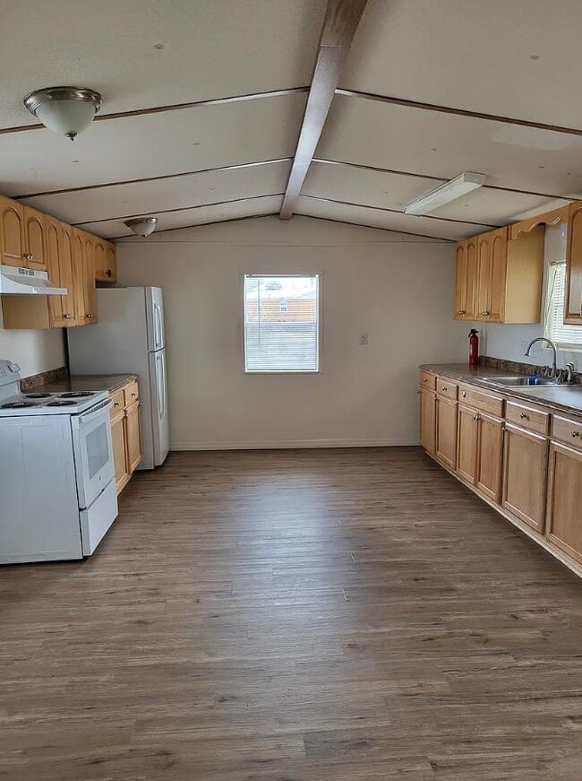 Building Photo - 6727 Saltwater Blvd