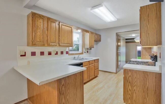 Building Photo - Beautiful Goddard Home with Oversized Garage